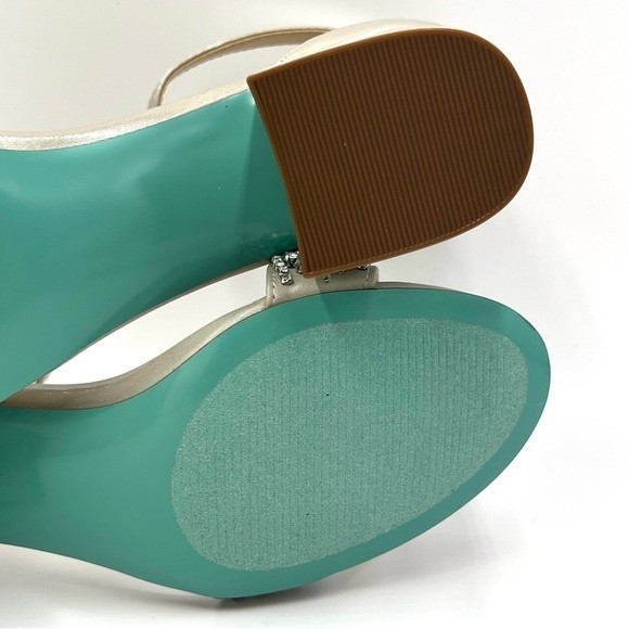 Betsey‎ Johnson Women's Mel Jeweled Jewel Block Heels Sandals Silver Size 6 - Picture 12 of 14